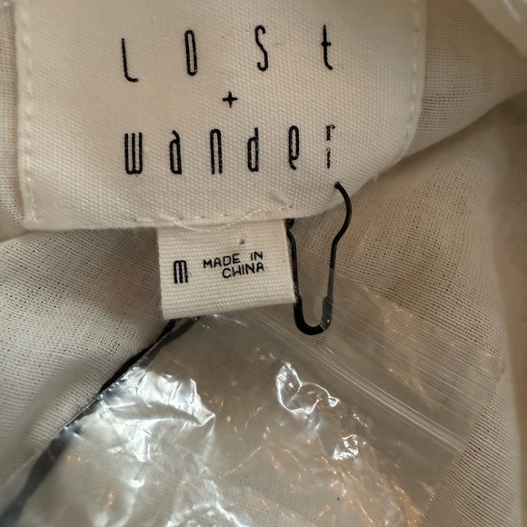 NWT. Lost & Wander Boho Long Lace Sleeve White Mini Dress. Size Medium - Picture 13 of 16